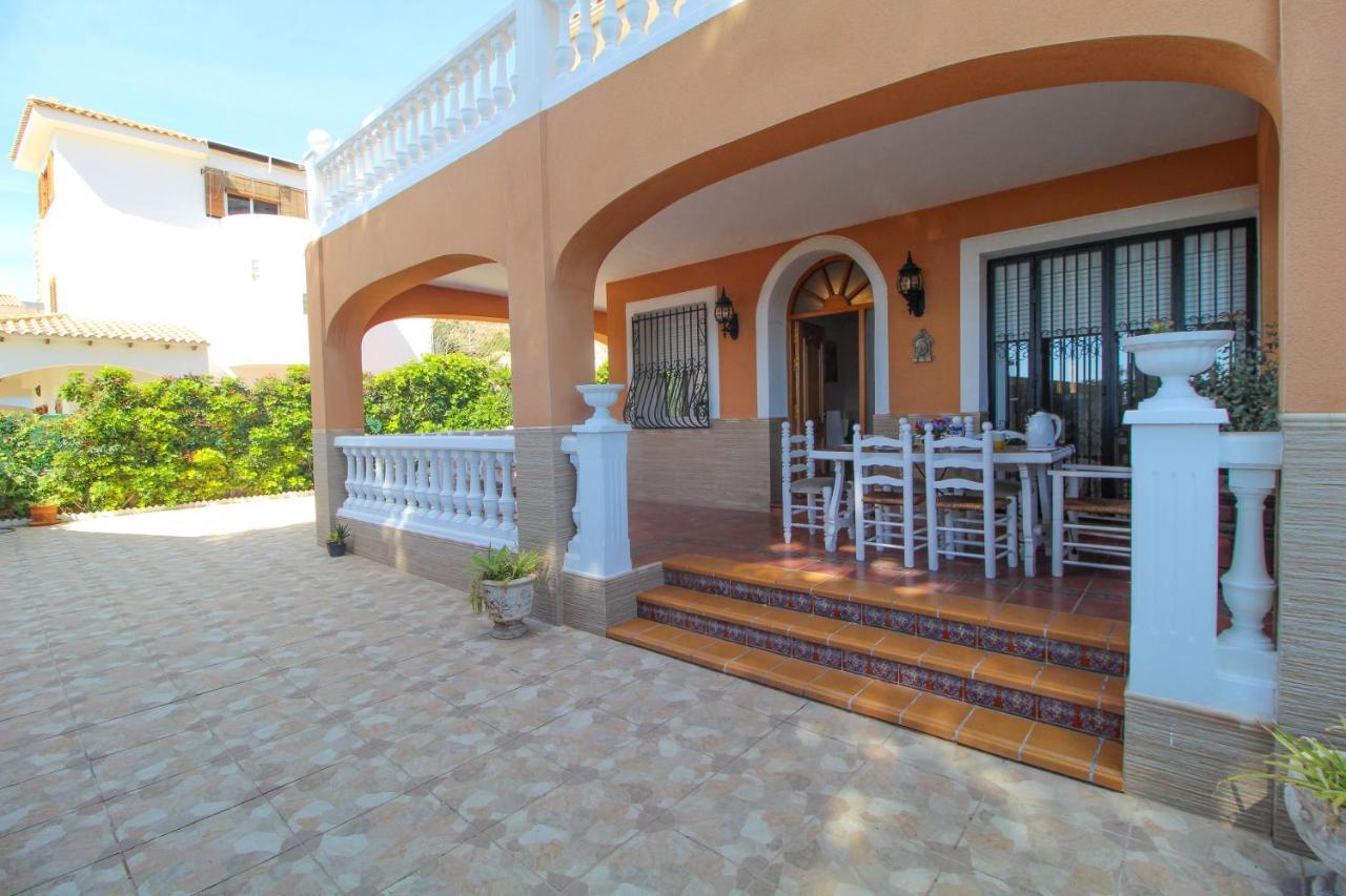 Great Villa, Sea Views, 20 Secs Walk To The Beach, Bbq, 9 People, 5 Mins Car From Alicante City Center, Sailing Club 3 Mins Walk Экстерьер фото