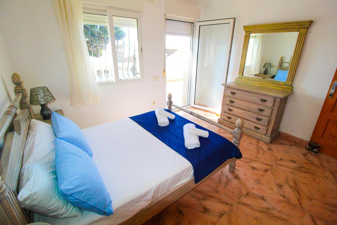 Great Villa, Sea Views, 20 Secs Walk To The Beach, Bbq, 9 People, 5 Mins Car From Alicante City Center, Sailing Club 3 Mins Walk Экстерьер фото