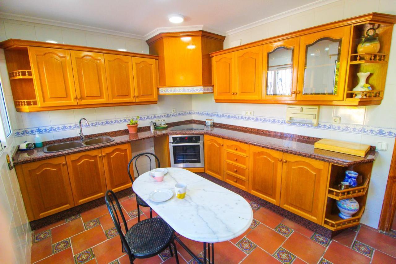 Great Villa, Sea Views, 20 Secs Walk To The Beach, Bbq, 9 People, 5 Mins Car From Alicante City Center, Sailing Club 3 Mins Walk Экстерьер фото