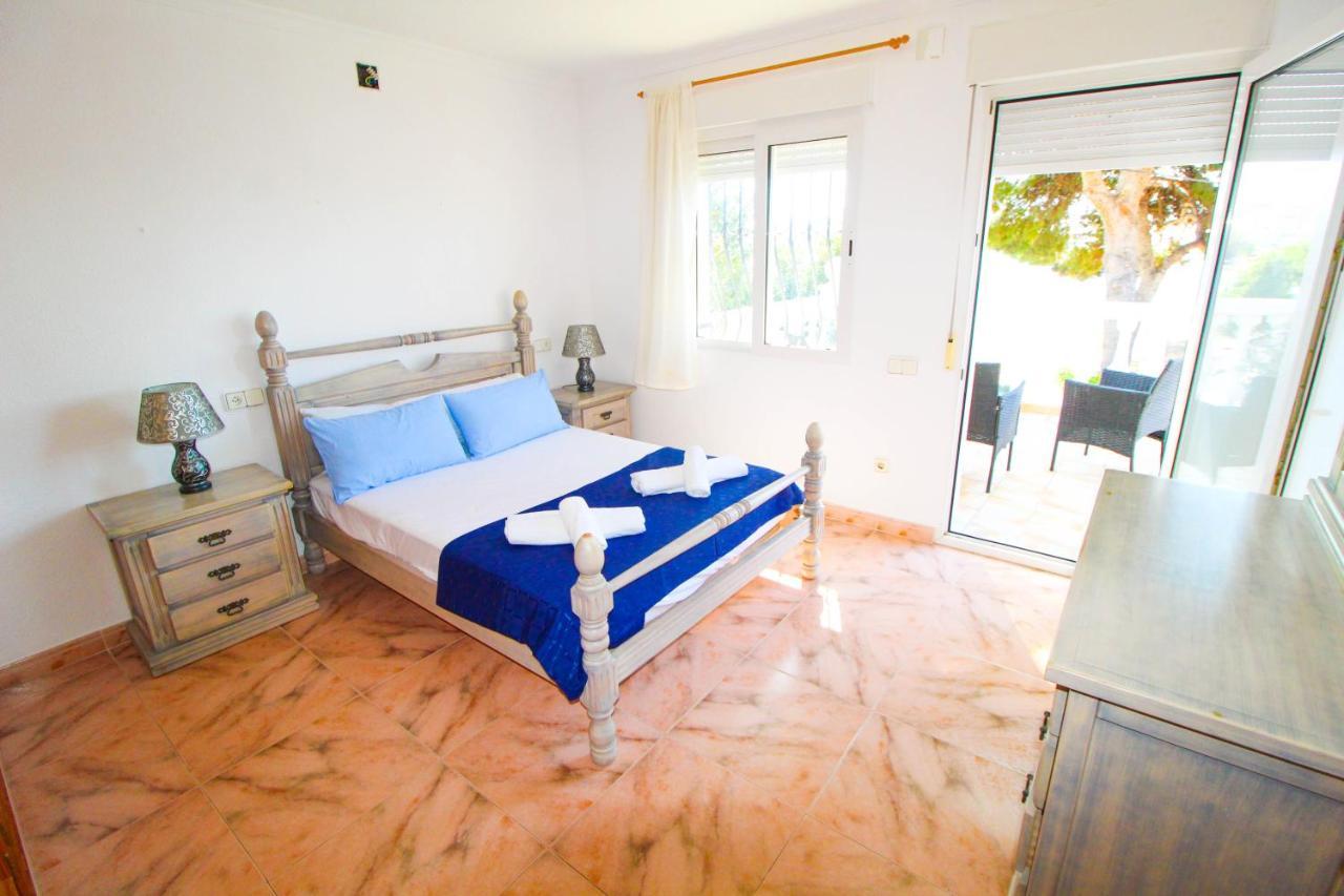 Great Villa, Sea Views, 20 Secs Walk To The Beach, Bbq, 9 People, 5 Mins Car From Alicante City Center, Sailing Club 3 Mins Walk Экстерьер фото